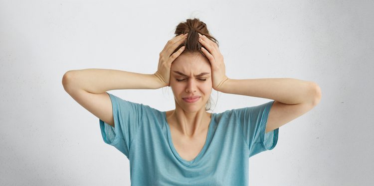 Mal di testa da cervicale: come riconoscerlo e come trattarlo