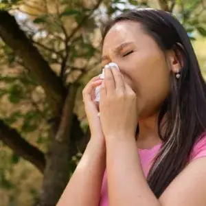 Cambiamenti climatici e smog fanno impennare i casi di allergie respiratorie