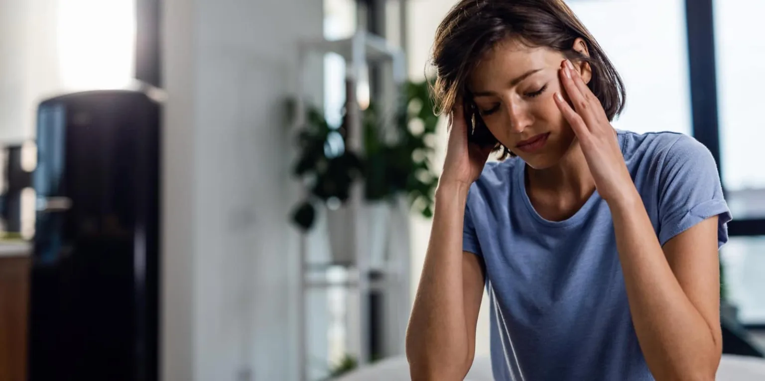 Mal di testa: tutti lo conoscono, moltissimi ne soffrono, le donne sono le più colpite