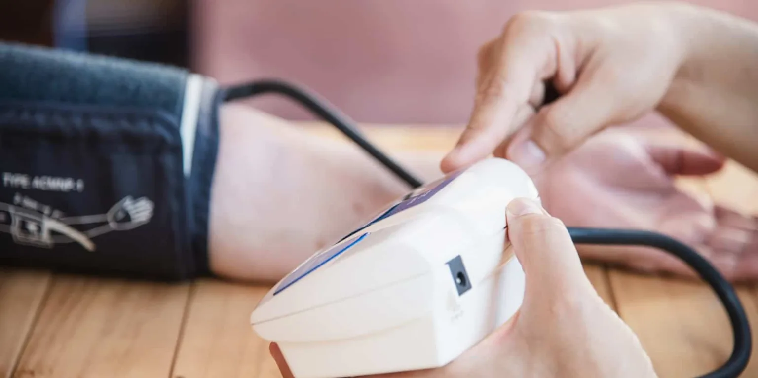 Ipertensione arteriosa, i sintomi e cosa fare