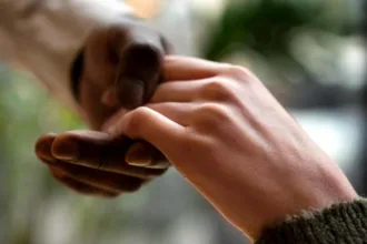 Stare con gli altri e pensare al prossimo: una medicina per mantenersi in salute