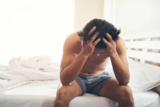 Polluzione notturna: l’eiaculazione involontaria durante il sonno