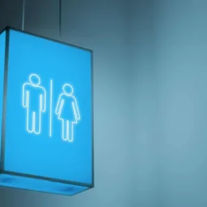 Urinare spesso, le possibili cause e i significati