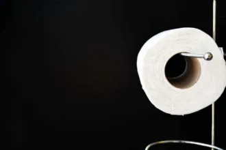 Urinare spesso la notte (nicturia): un disturbo comune che va gestito