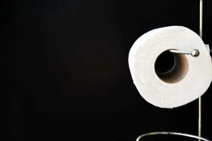 Urinare spesso la notte (nicturia): un disturbo comune che va gestito