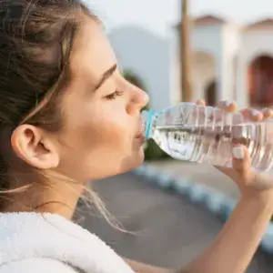 Idratazione: quanto bere ogni giorno per stare bene