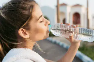 Idratazione: quanto bere ogni giorno per stare bene