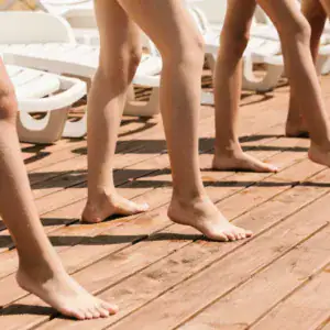 Gambe pesanti in estate: cause e come alleviare