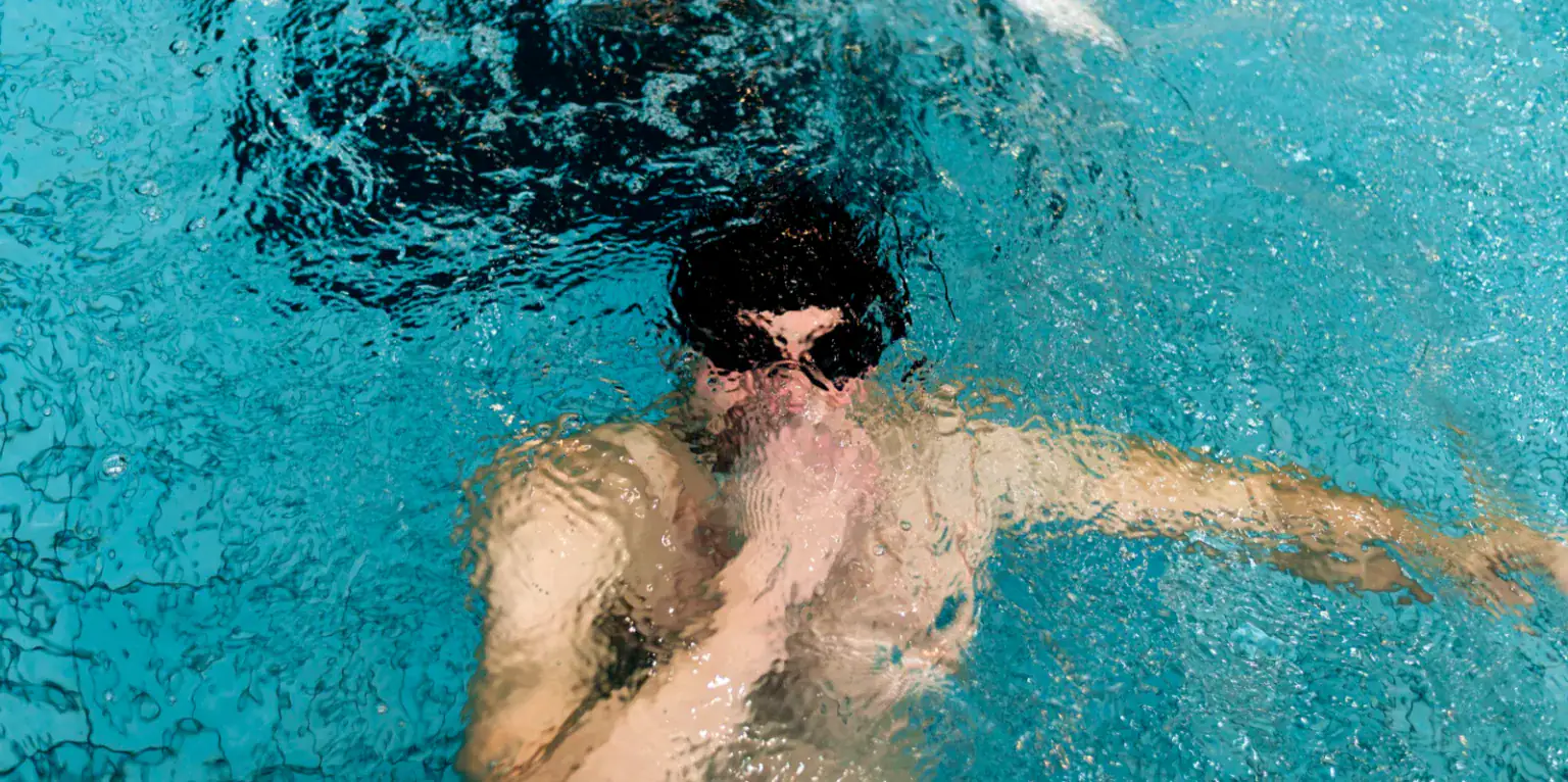 Otite del nuotatore: come riconoscerla e affrontarla