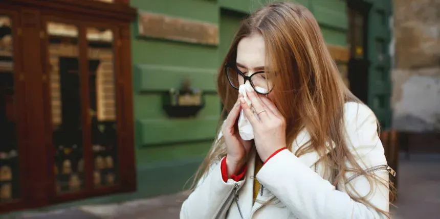 Naso che cola sempre in autunno: virus, allergia, o…? Ecco cosa sapere e cosa fare